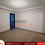 شقه بفيو مفتوح على البلازا بكمبوند سكاي لاين